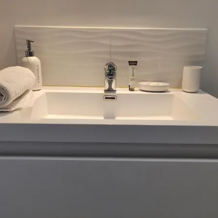 Appart'homecity - Grand Prieure Apartment